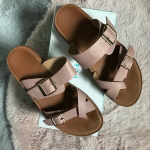 Forever comfort buckle sandal